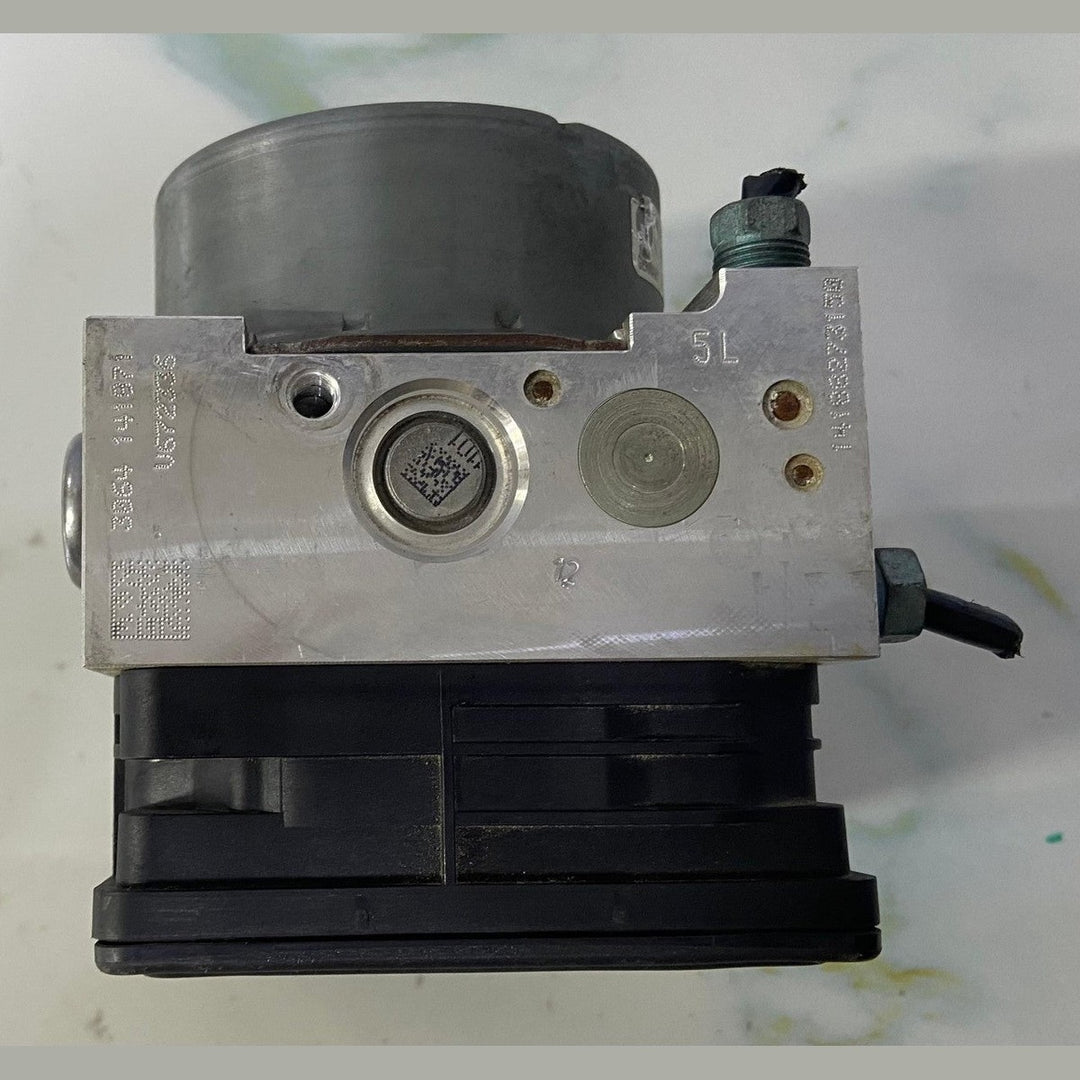 OEM BMW 328i 335i ABS Anti-Lock Brake Pump Module Unit 6868638
