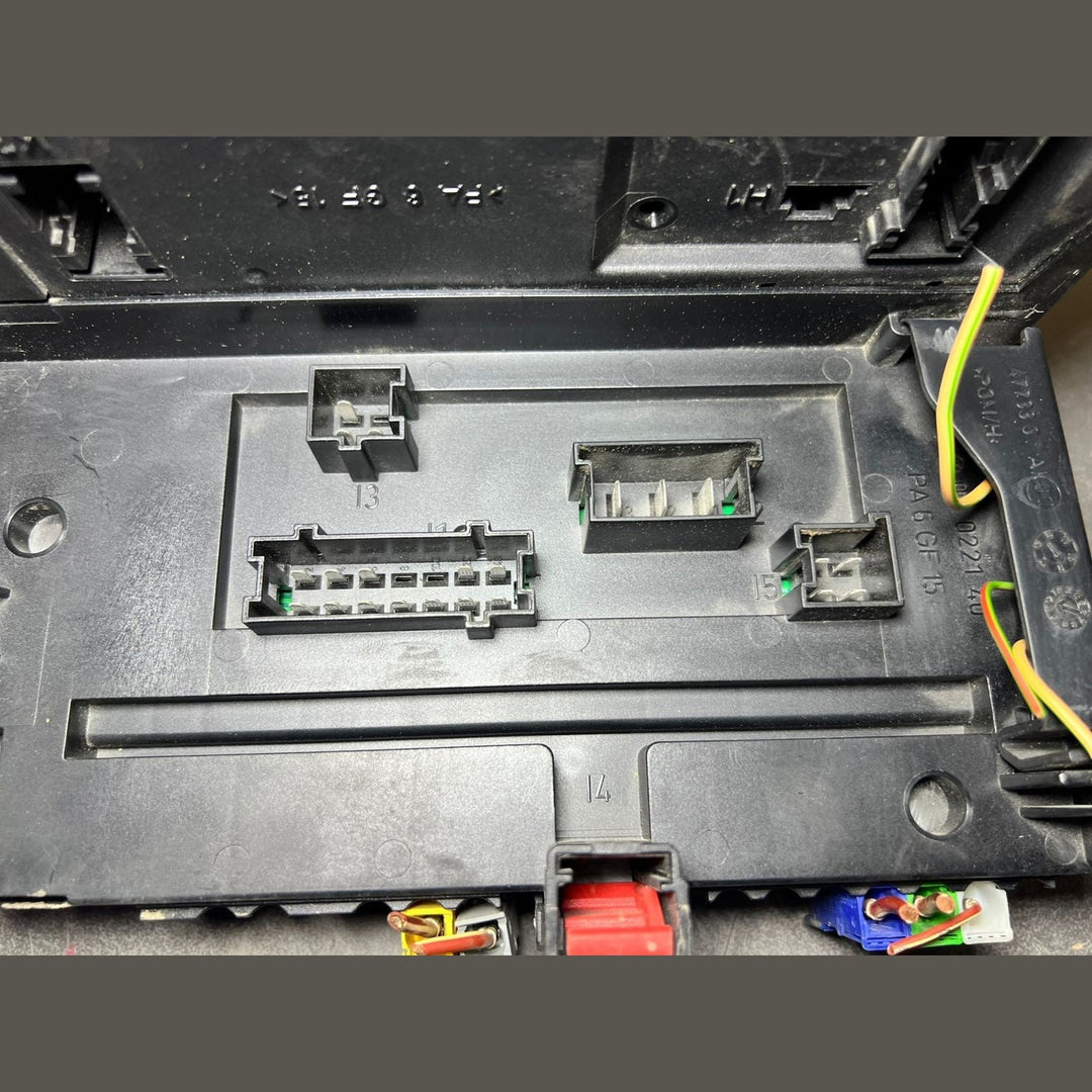 Mercedes Benz W221 Rear Sam Fuse Box Relay Control A221 9006902  A221 9003602