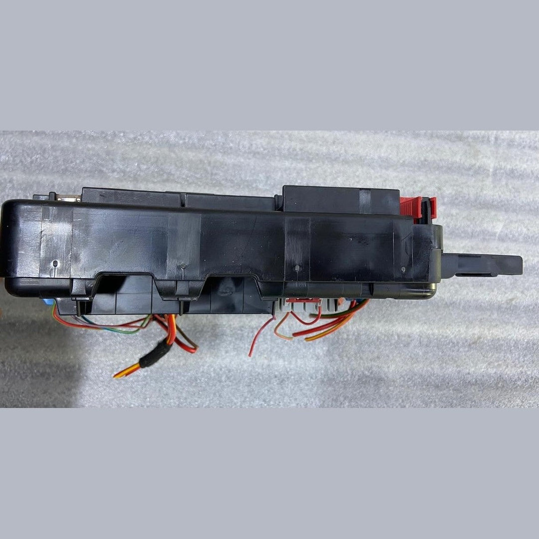 OEM BMW 4 SERIES F33 REAR FUSE RELAY POWER DISTRIBUTION BOX 9389070
