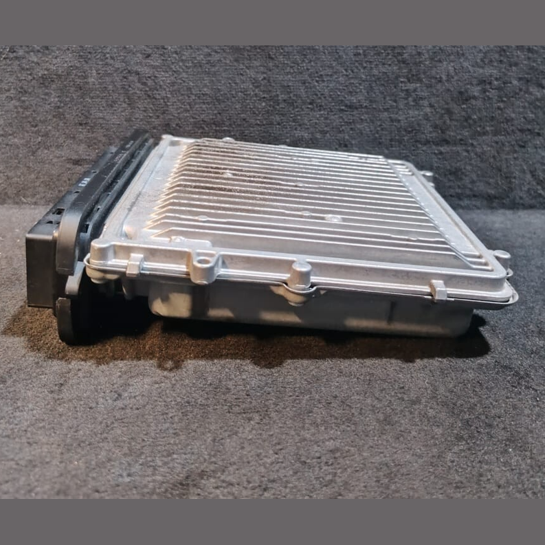 BMW 5 7 SERIES F01 F02 F10 F07 N57D30A ENGINE CONTROL UNIT ECU ONLY -  8509757