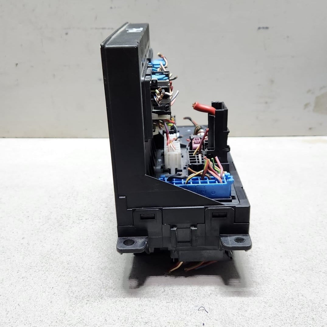 2006-2011 Mercedes-Benz E350 Fuse Relay Box 2115457401 OEM