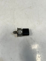 Load image into Gallery viewer, BMW 1 3 5 6 7 Series, X5, X6, Z4 Fuel Rail Pressure Sensor 7537319 OEM