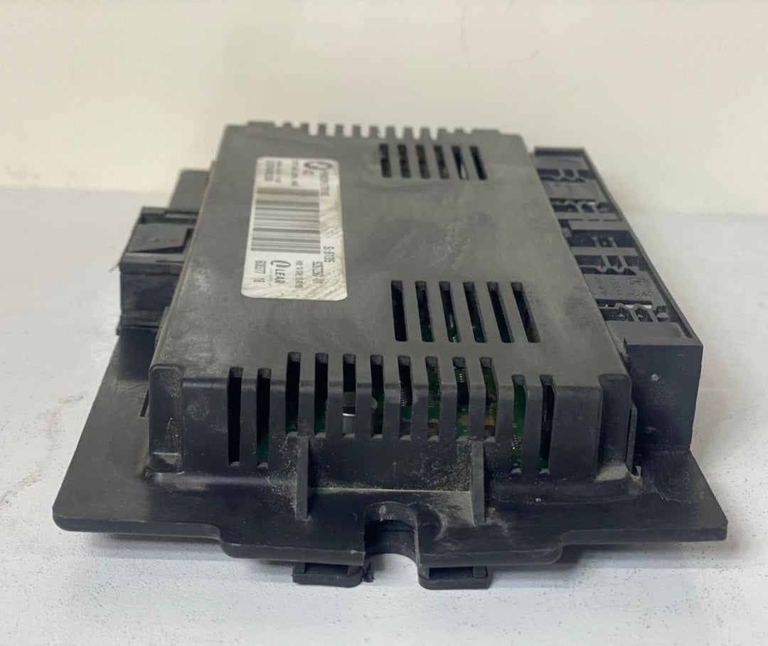 2007-2013 BMW X5 E70 and X6 E71 Light Control Module 9287250 OEM