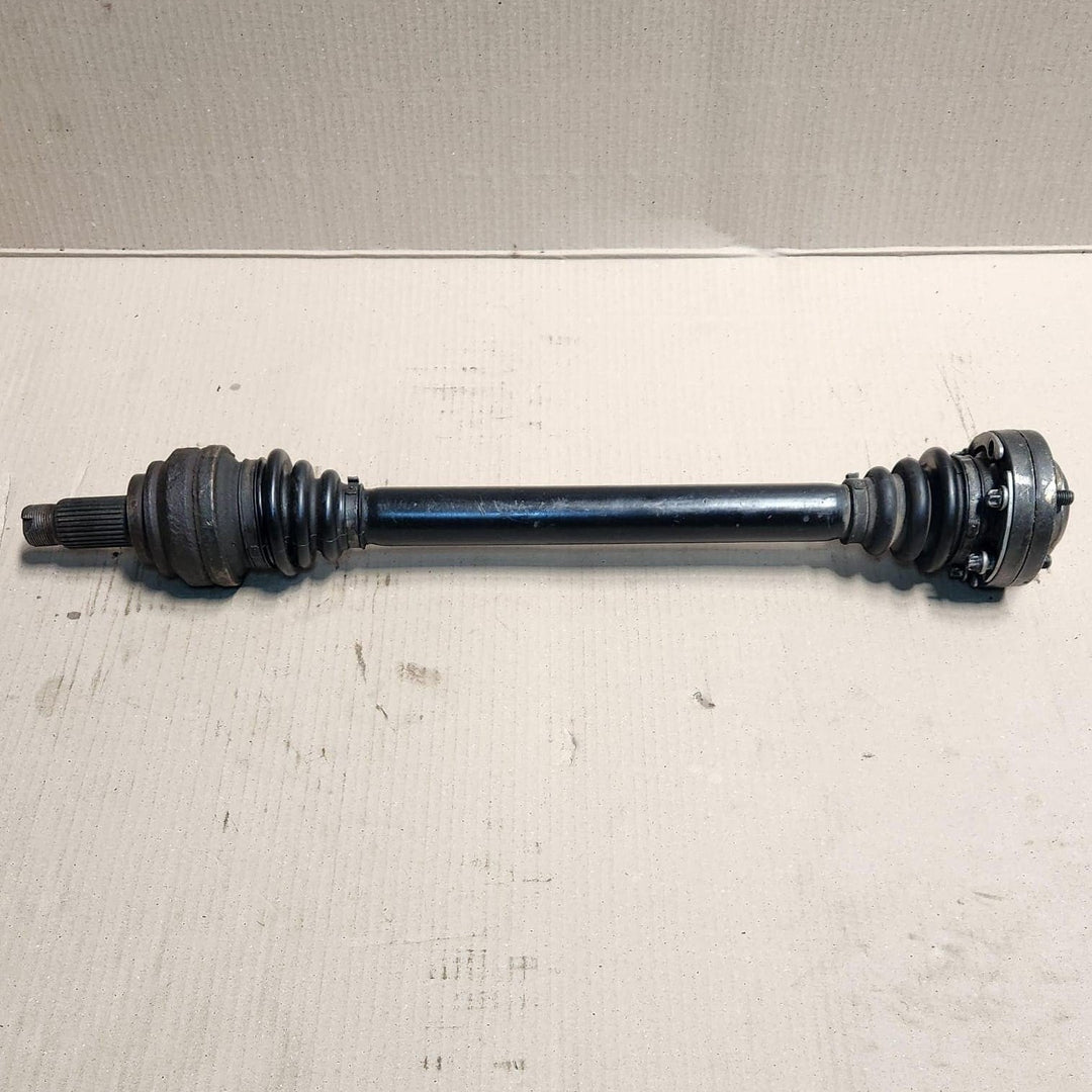 2004-2010 BMW 530i Rear Driveshaft 7572419 5 Series E60 E61