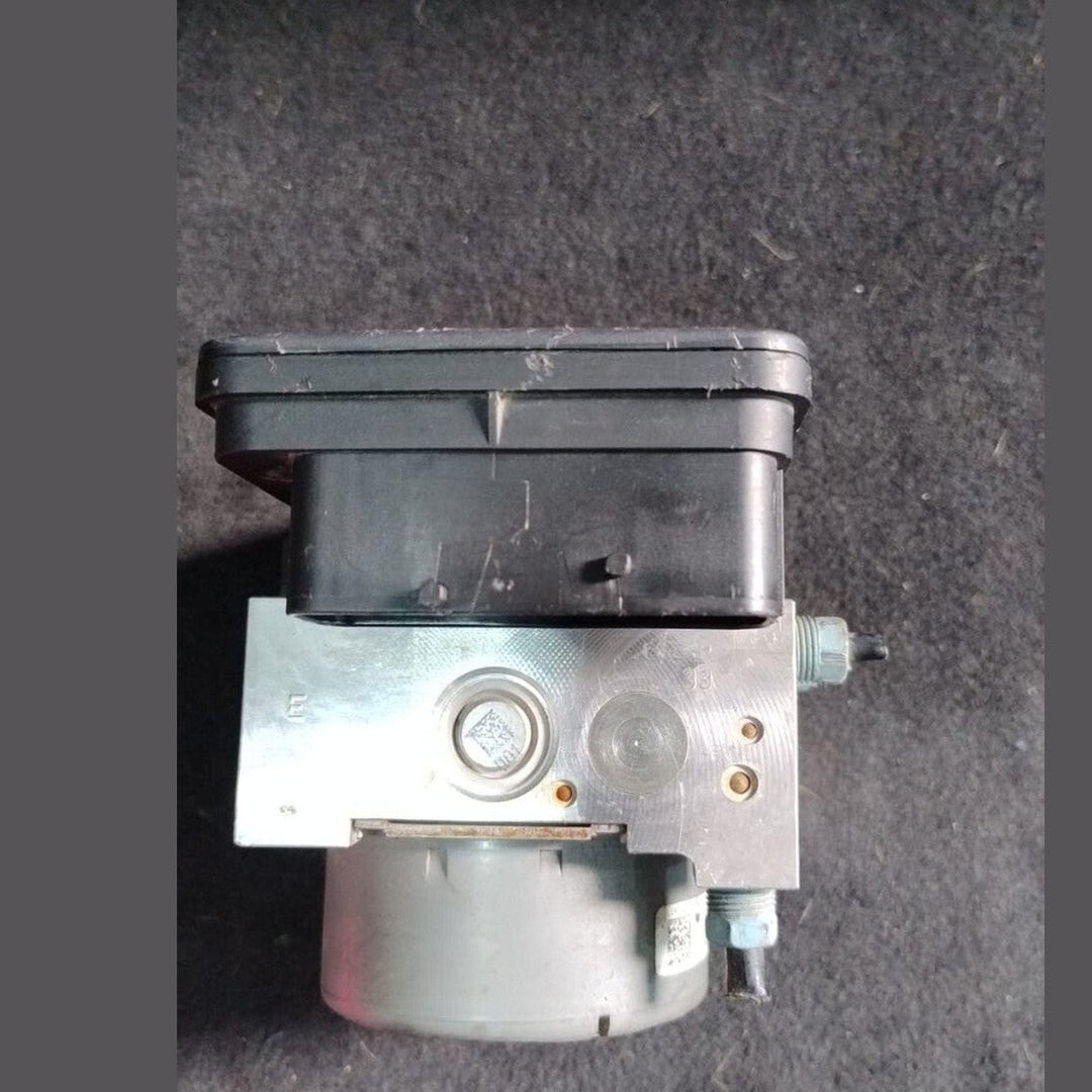 2015 BMW M4 F82 ANTI LOCK BREAKING SYSTEM Abs Control Unit 7852637
