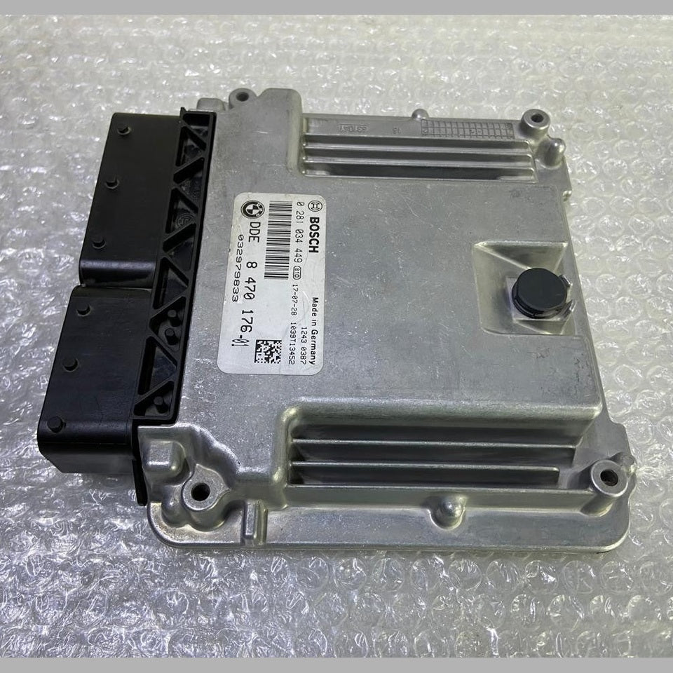 OEM BMW 3 F30 F35 F31 B47 ENGINE CONTROL MODULE ECU ONLY DDE 8470176 BOSCH