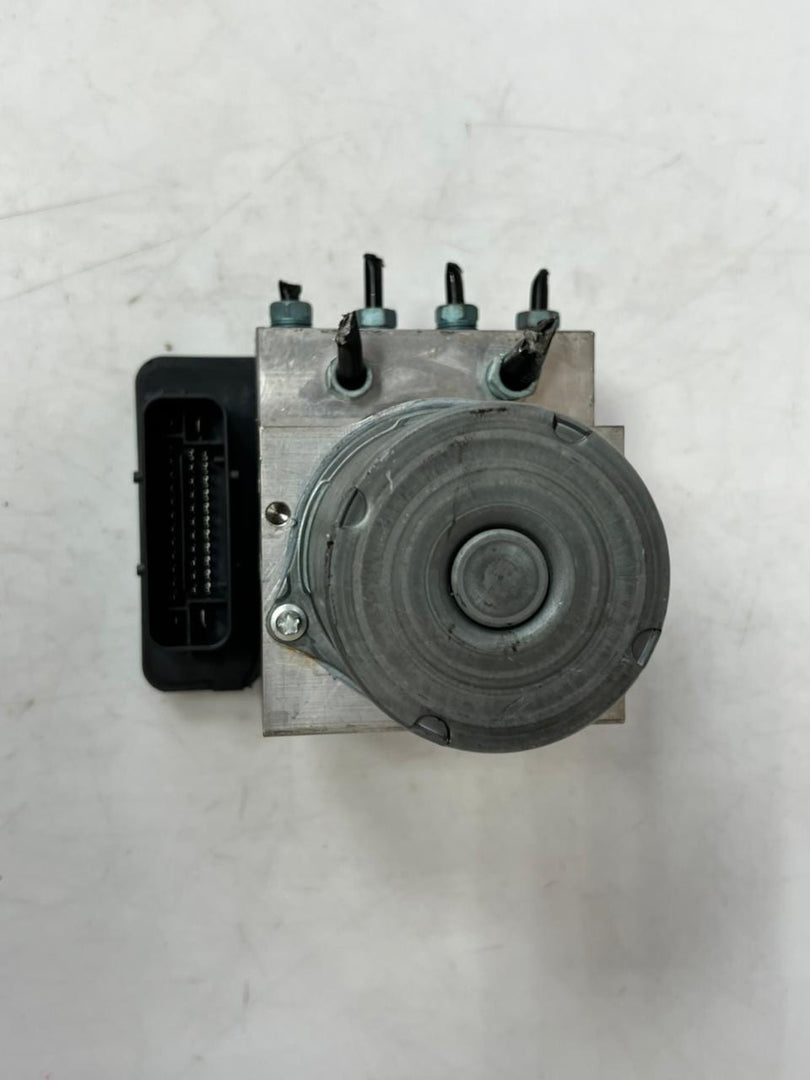 2012-2016 BMW 5 Series F10 F11 535i Abs Pump Control Module 6865852 OEM