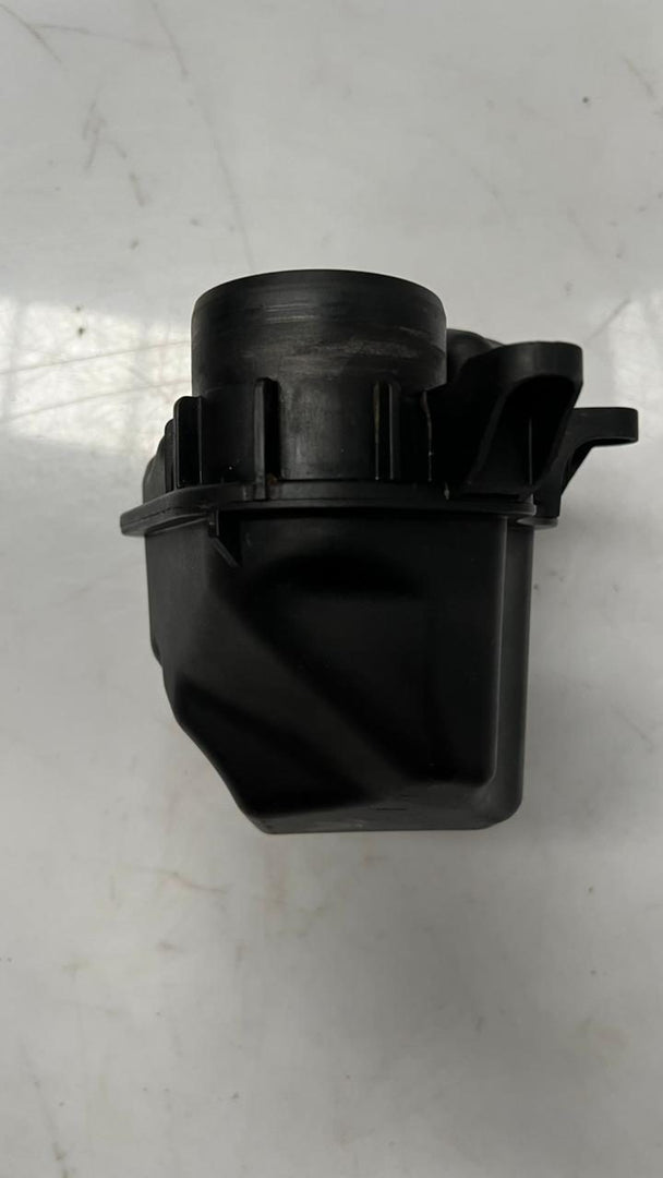 2012-2016 BMW M5 Air Intake Tube OEM left driver side 1371 7843276