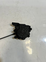 Bild in die Galerieansicht laden, BMW iX 120 Rear Tailgate Boot Lock With Actuator 7954137 OEM
