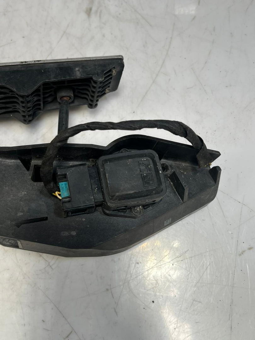 2007-2013 BMW 5 6 3 Series E63 E64 328i E60 E90 Accelerator Pedal 6772645 OEM