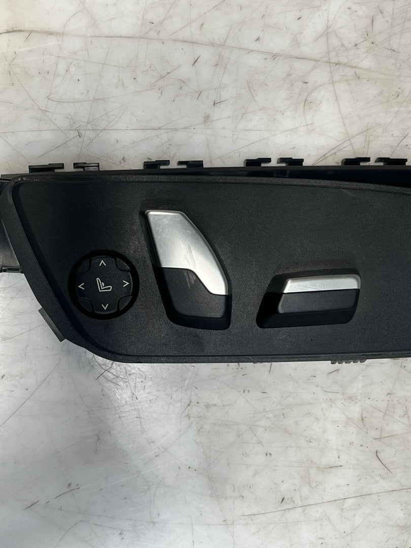 2016-2022 BMW 740i Front Right Seat Adjustment Switch 9384518 OEM