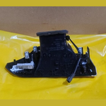 Load image into Gallery viewer, BMW 5 SERIES G30 G31 LEFT DASHBOARD AIR VENT GRILLE TRIM P/N 9329545