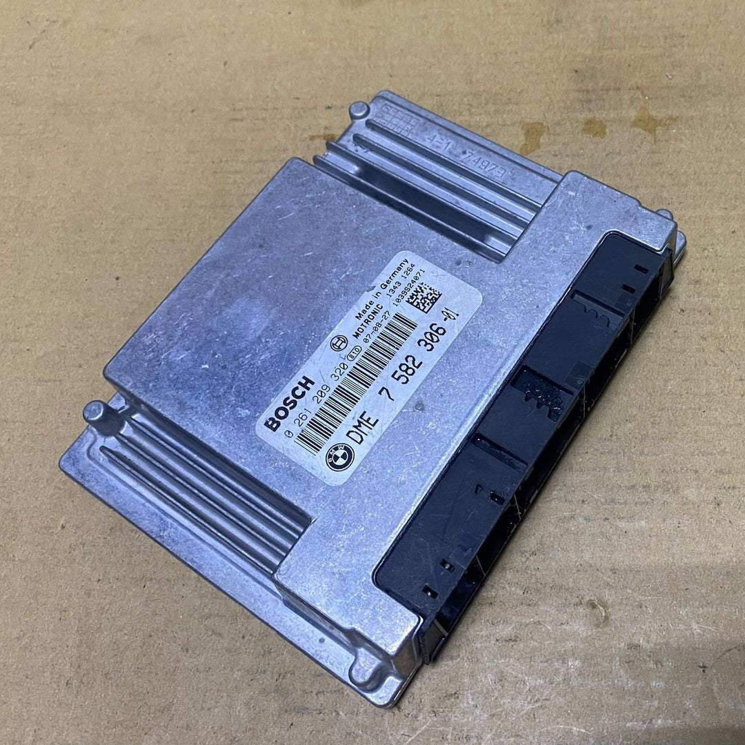 2008 BMW 750Li X5, E60, E61, E63, E64, E65, E66, E70 N62 Engine Control Unit 758