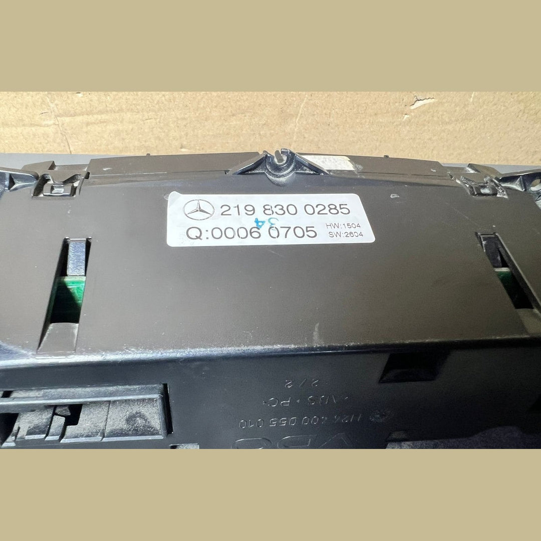 04-10 Mercedes-Benz W219 CLS Klima Heizung Klimabedienteil A219 8300285