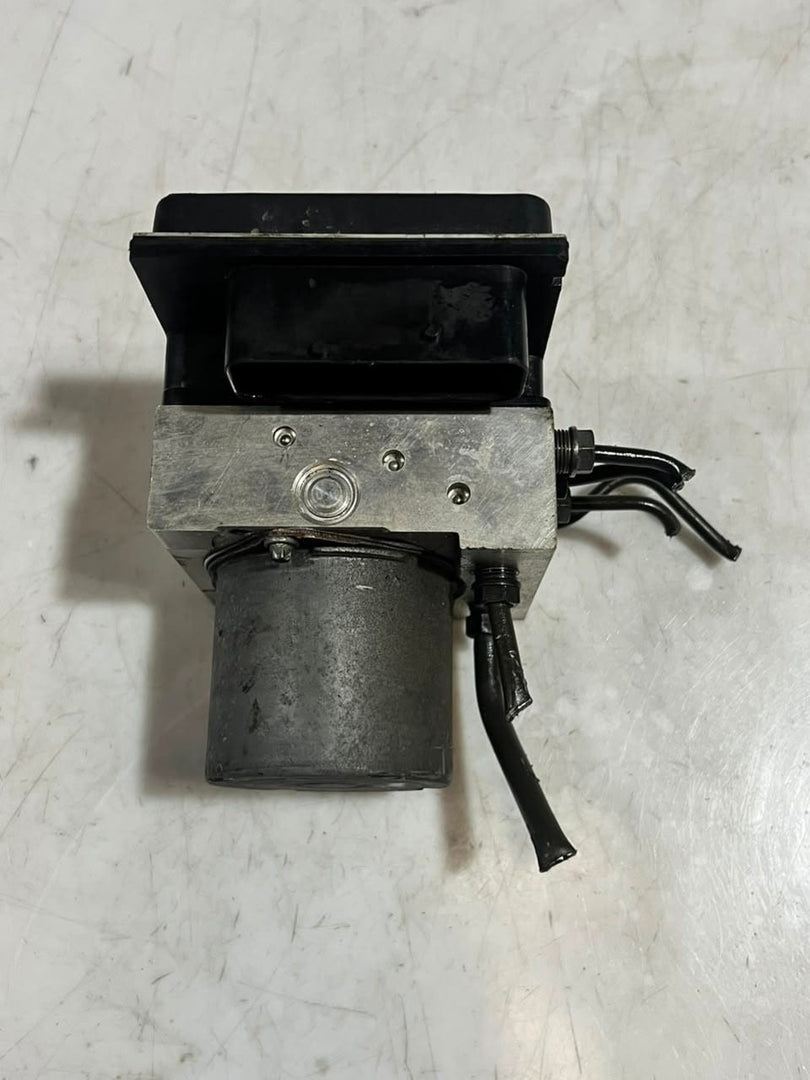 BMW 5 Series E60 E61 E63 E64 ABS Pump with Control Module 6766300 OEM