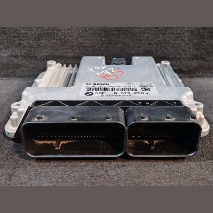 BMW 320d DIESEL N47N F30 F32 F34 F36 2013 ENGINE CONTROL DDE ECU ONLY 8573259