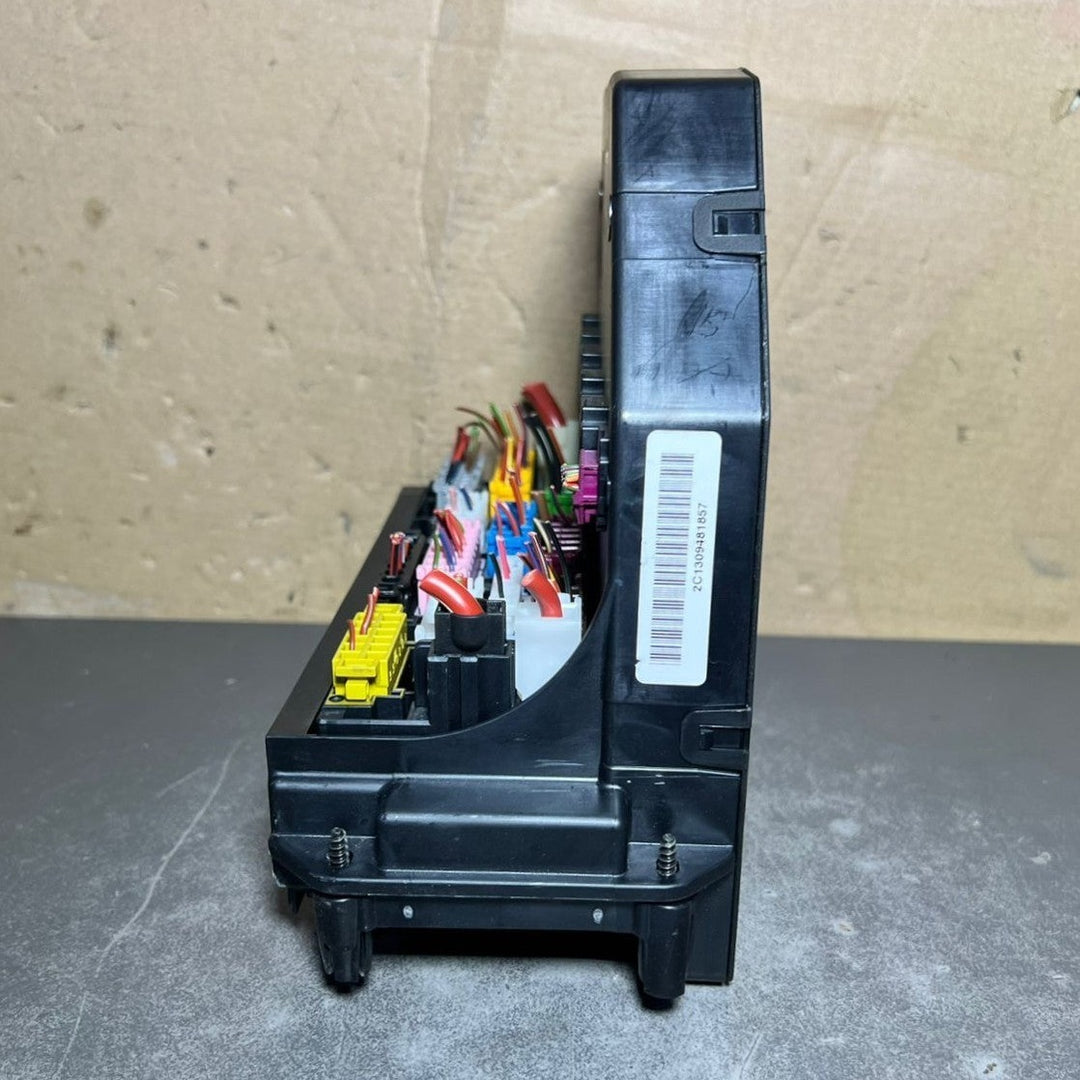 10-16 Mercedes-Benz W212 W204 Front SAM Module Relay Fuse Box A212 9006924 OEM