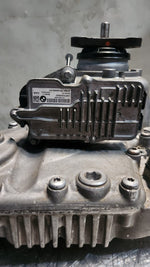 Load image into Gallery viewer, 2010-2011 BMW X5 Transfer Box Case 7610586X5 E70 xDrive30d ATC 450