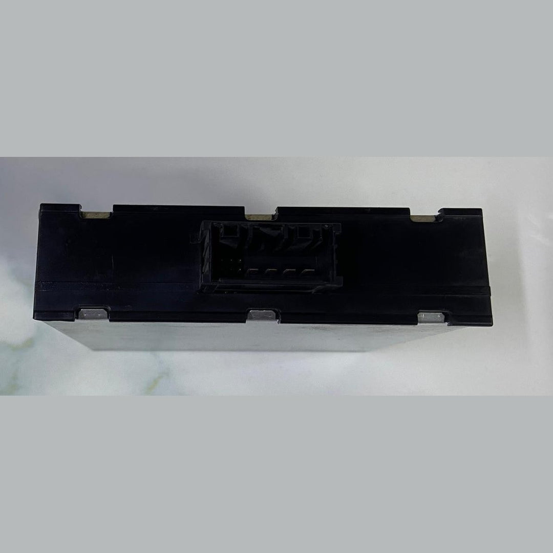 OEM BMW X1 E84 VOLTAGE CONVERTER CONTROL MODULE 9253208