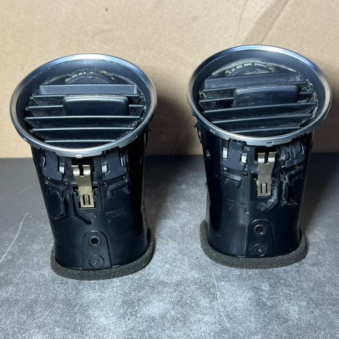 12-14 Mercedes W204 C300 C250 Front Dashboard Left \ Right Heater A/C Air Vent