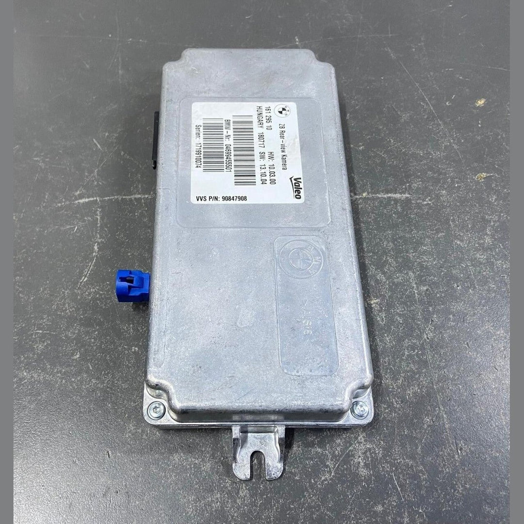 OEM BMW F30 F32 F10  Side View Back up Camera Control Module 9084790