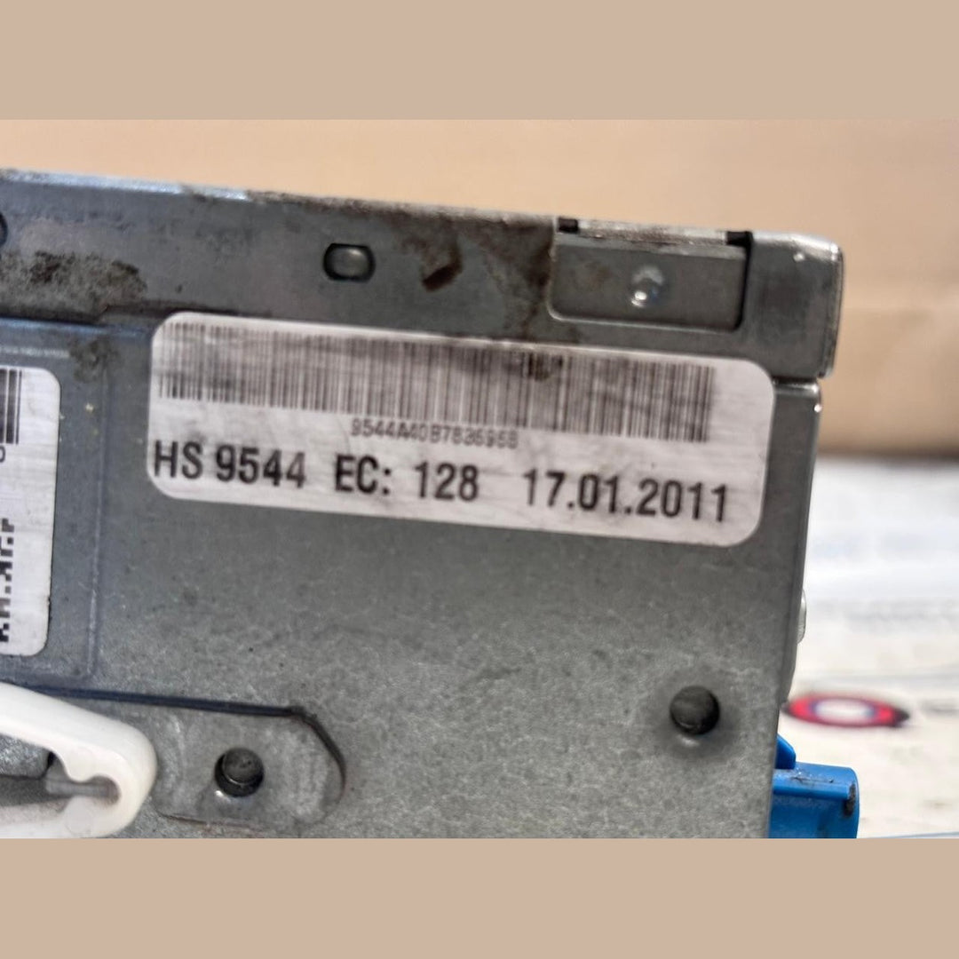 BMW E81 E82 E87 E88 E90 E92 RADIO CD GPS PLAYER HEAD UNIT 9239323 OEM