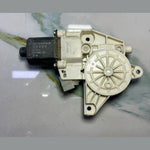 قم بتحميل الصورة إلى عارض الصور، 2013-2018 Mercedes-Benz A200 Front Right Window Motor A2469065200 A Class W176