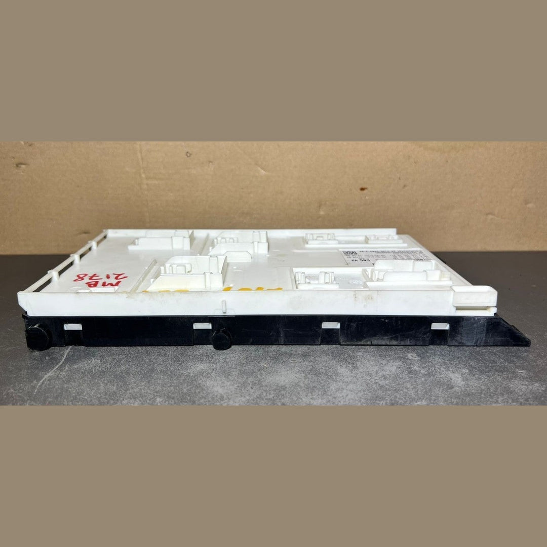 Mercedes W246 CLA B-Class Front SAM Body Control Module Unit A246 9008510 OEM