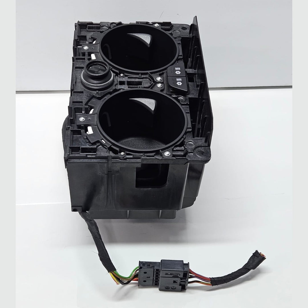 6827173-2018 BMW X5 G05, X6 G06, X7 Heated Cooled Cup Holder Center Console OEM
