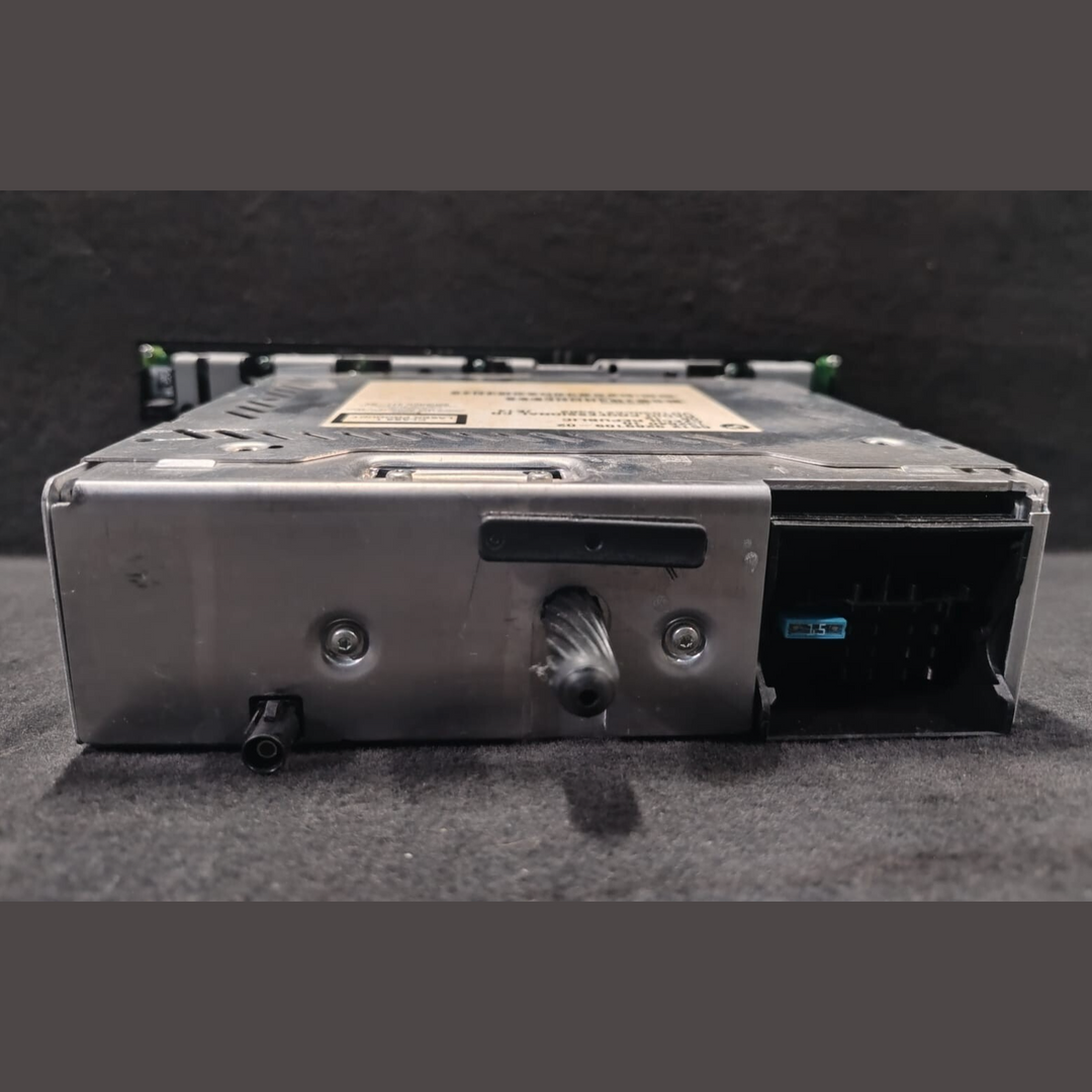 BMW X1 sDrive 18i E84  STERIO RECIVER MULTIMEDIA  RADIO Player CD - 9289109