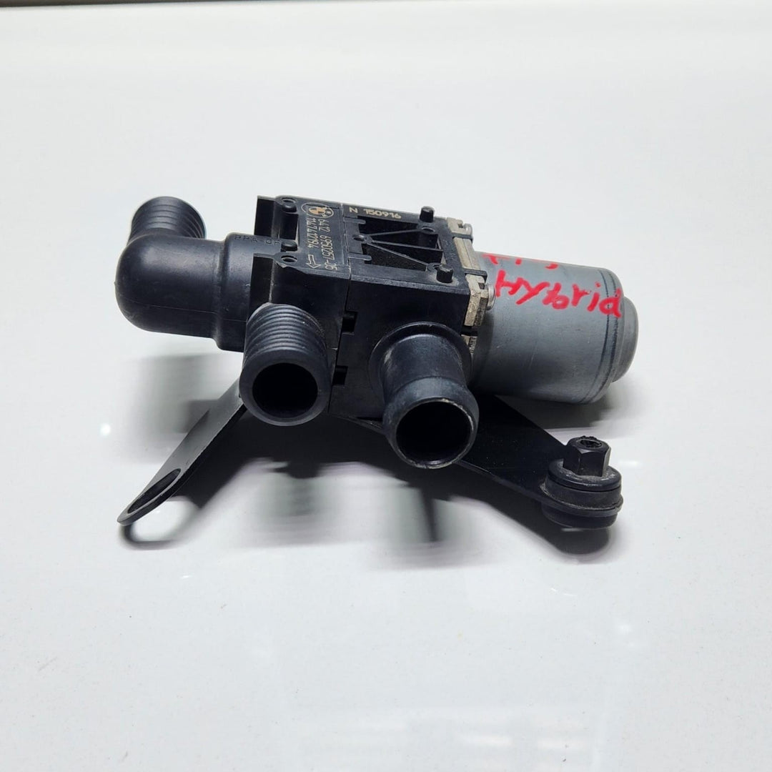 2008-2019 BMW X6 Heater Control Valve 6950257 E70 X5 E71 X6 F15 X5 OEM
