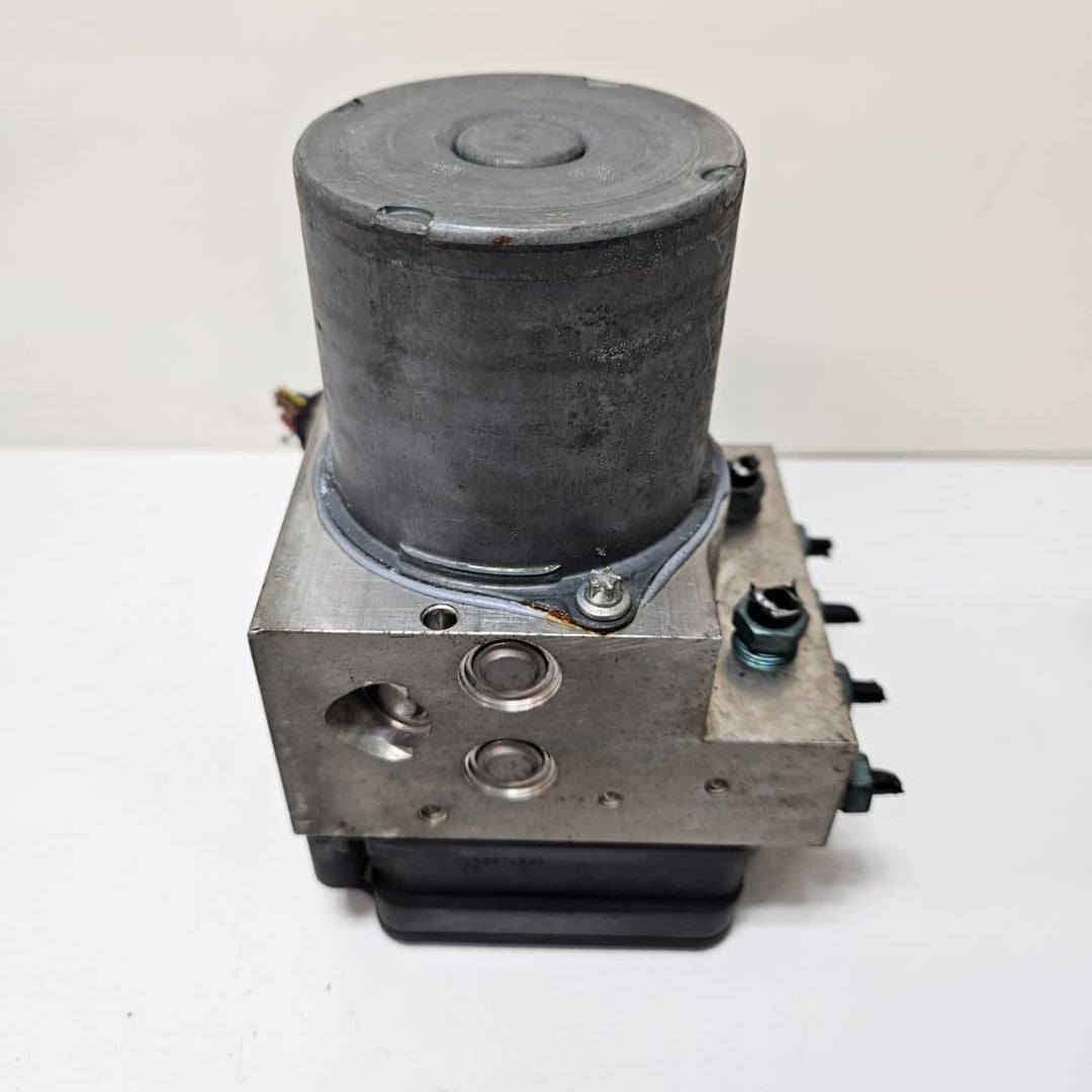 OEM BMW 5 6 Series F10 F11 F01 F06 DSc ABS Brake Pump Module 6868331