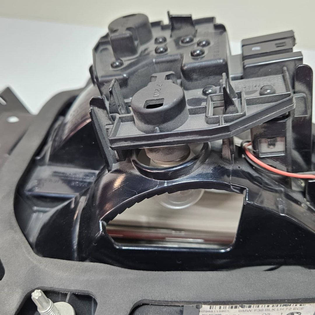 2018-2020 BMW X2 F39 Tail Light Left Side F03689100 USED