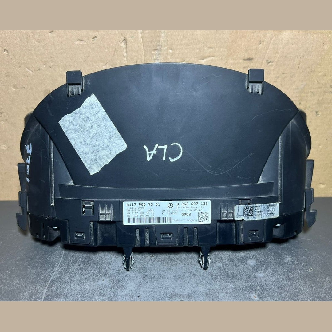 14-17 Mercedes-Benz W117 CLA 250 Instrument Cluster Speedometer A117 9007301 OEM