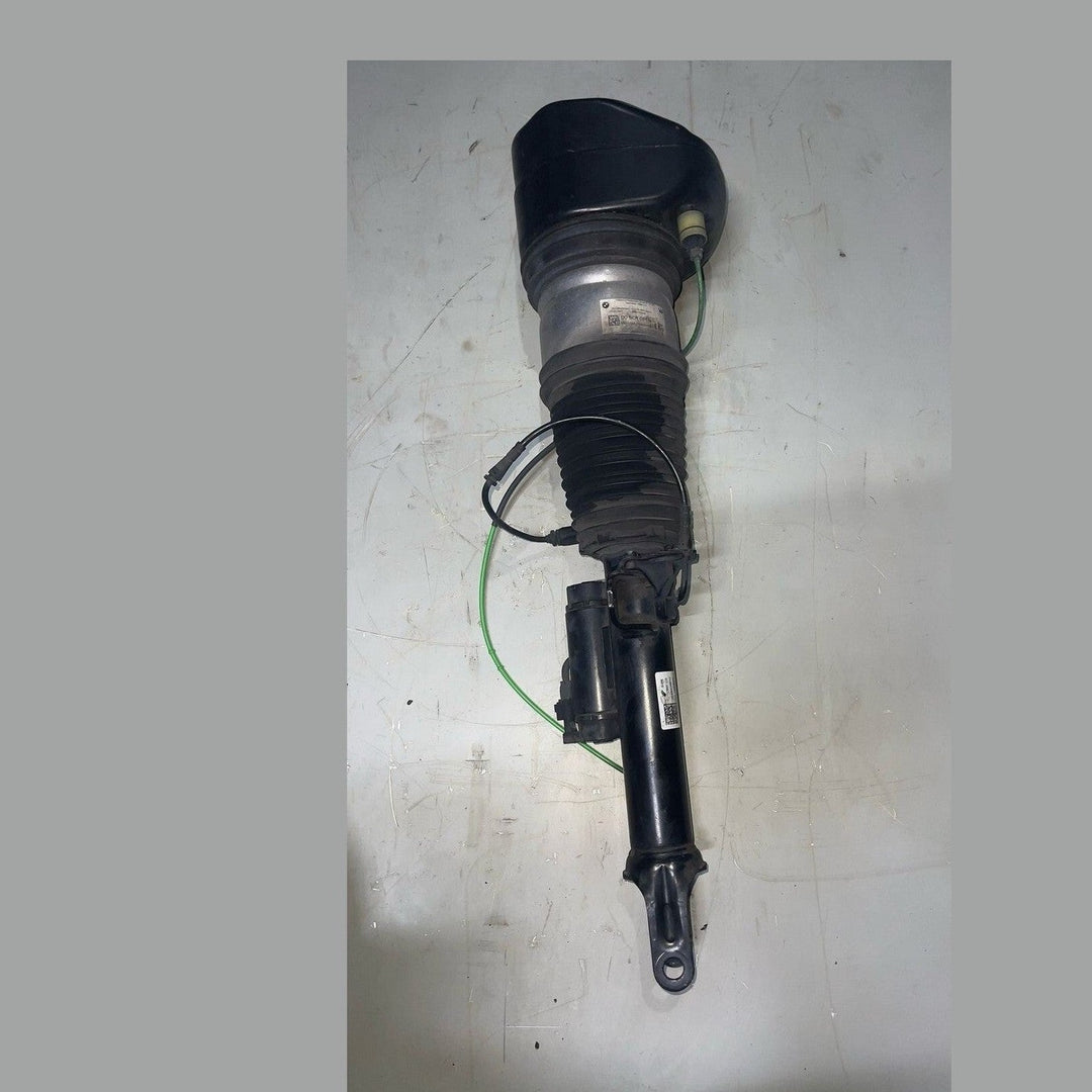 BMW 7 G11 G12 Air Strut Shock Absorber Front Right Air Shock Strut 6877553 2WD