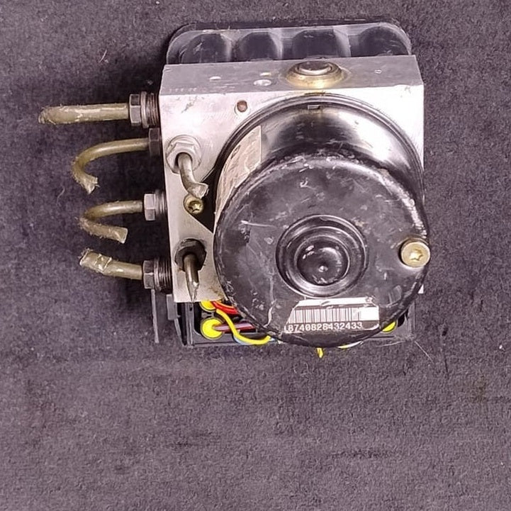 BMW 3 Series E46 ANTI BREKING SYSYTEM   PUMP  DSC CONTROL MODULE 6765454