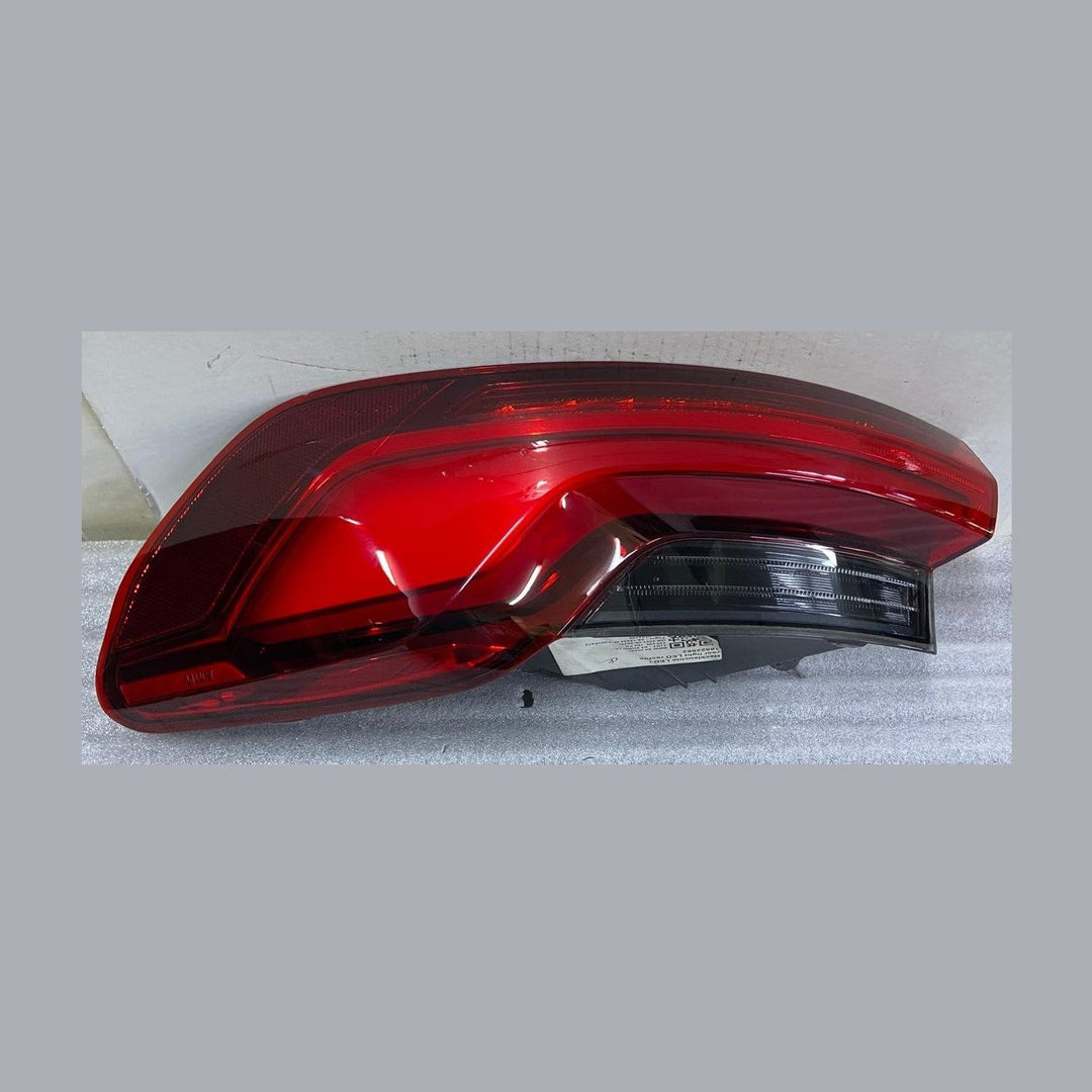 OEM BMW G02 M F98 Rear Light in the Side Panel Right Side 7409396