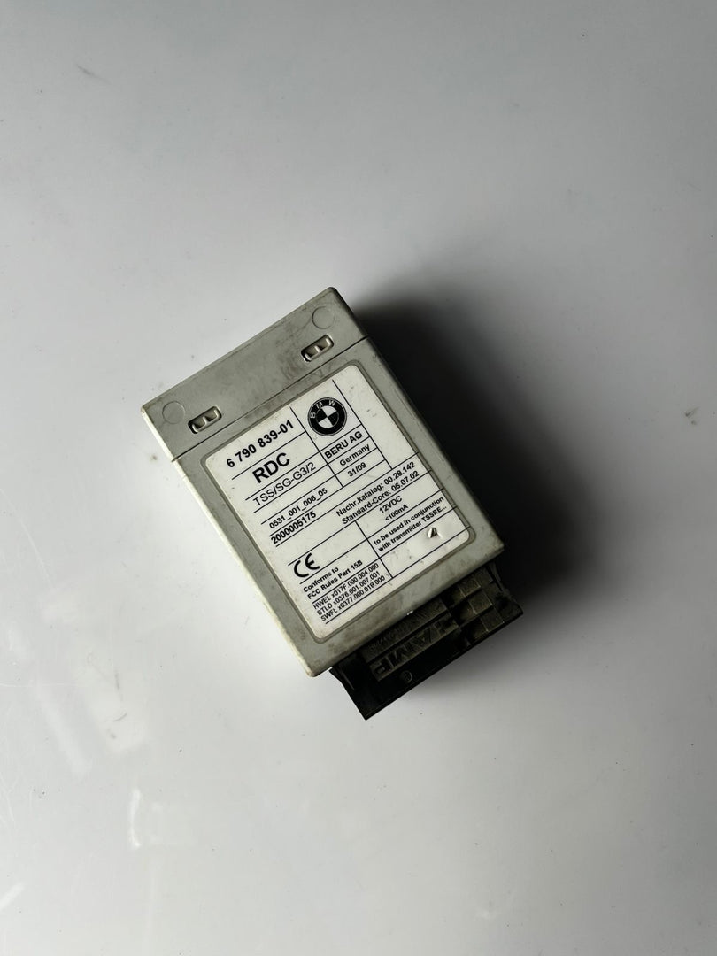 BMW Tire Pressure Control Unit 6790839 5 Series and 7 Series