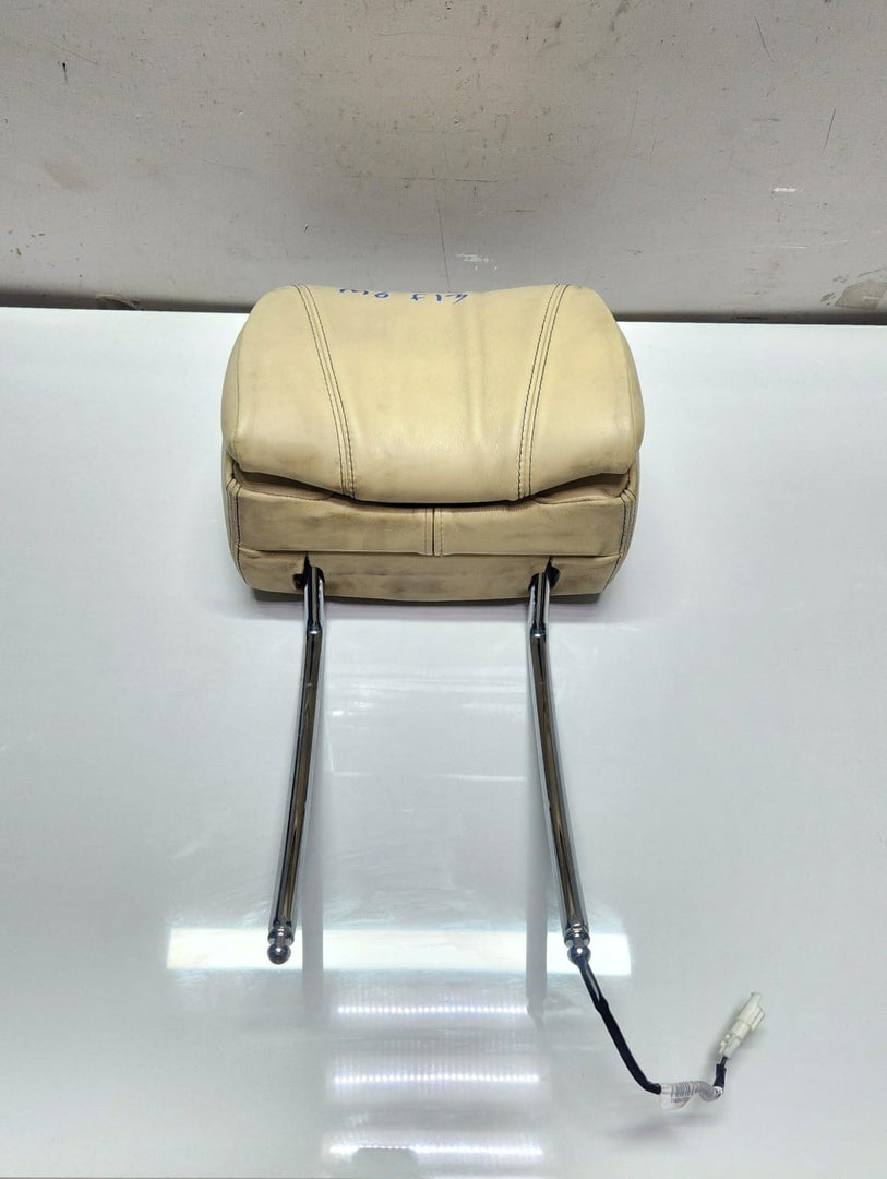 2012-2018 BMW 640i Head Restraint Comfort Seat Leather Right 8025078 F12 640i