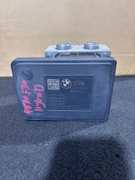 Load image into Gallery viewer, OEM BMW F30 F31 F32 F33 ABS PUMP MODULE Control Unit Hydraulic Blocks 6887743