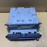 Bild in die Galerieansicht laden, BMW HEAD UNIT CD NAVI CIC 9213402 Z4 E89 Z4 23i N52N  