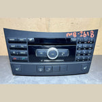 Bild in die Galerieansicht laden, 2012–2014 Mercedes-Benz W212 E-Class Head Unit CD Player A212 9008300 OEM