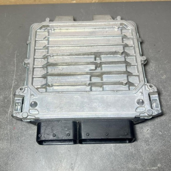 Mercedes W212 E-CLASS W205 Engine Control Module Unit ECM ECU A274 9000900 OEM