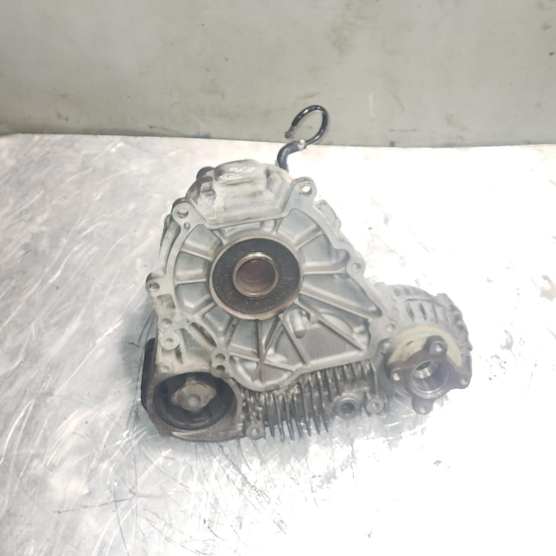 2007 BMW 328xi Transfer Case 7548666 E90 E92 E93 328xi and 335xi AWD model