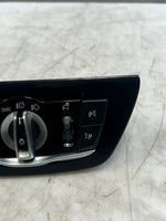 Bild in die Galerieansicht laden, BMW 5 Series G30 G31 F90 Headlight Control Switch 6841883 OEM