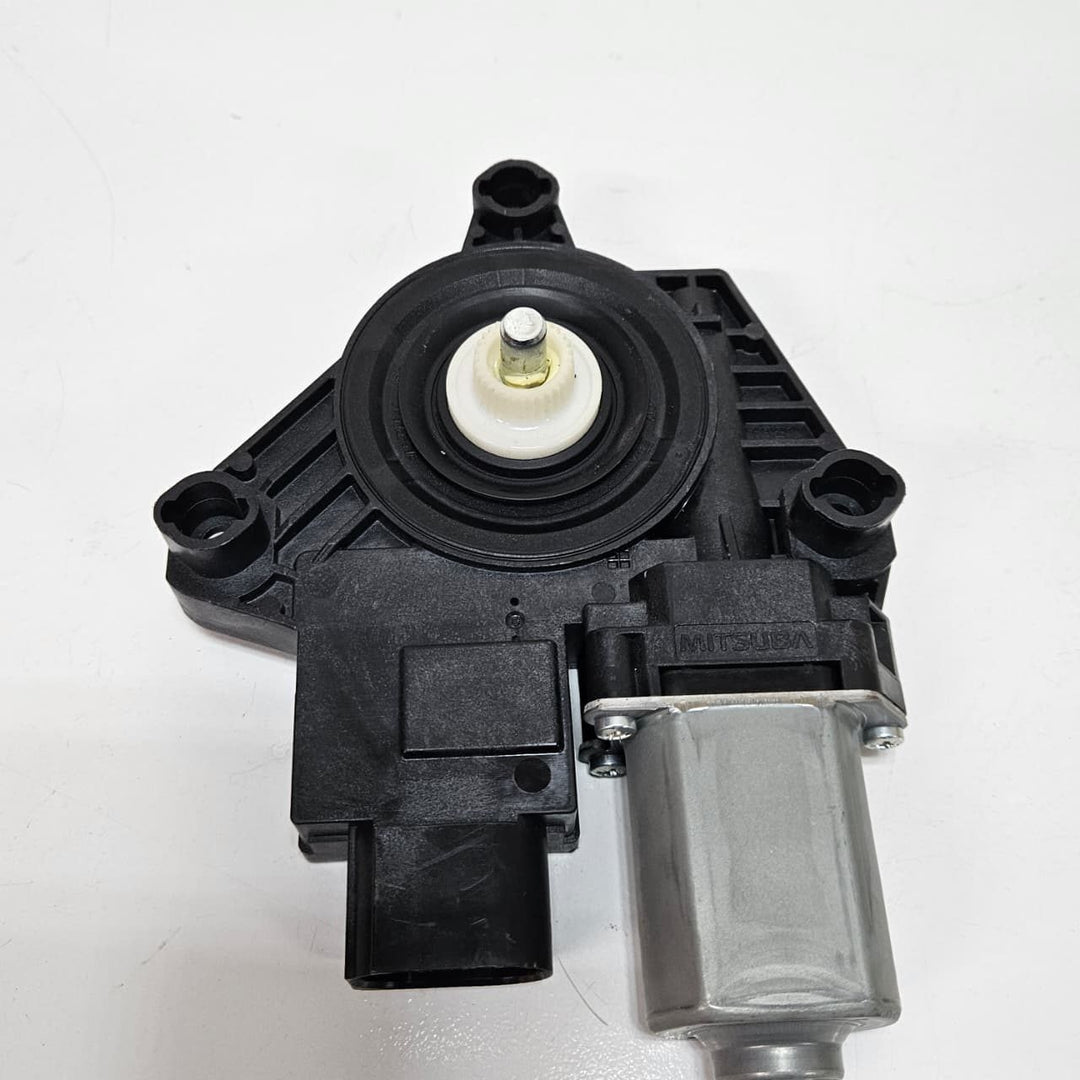 2018 BMW X3 G01, X4 G02, Window Regulator Motor 7457251