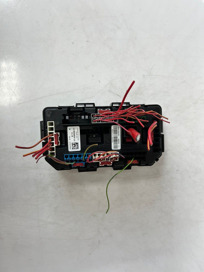 2015-2016 BMW 435i 1 2 3 4 F Series Engine Fuse Box Control Module 9389068 OEM
