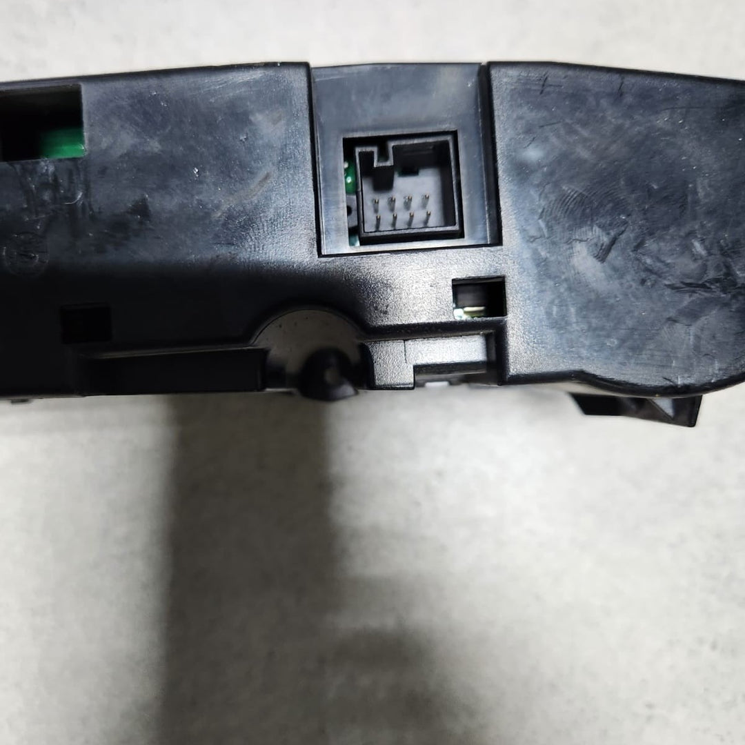 Mercedes-Benz Climate Control Unit Left 2118300685 E-Class W211