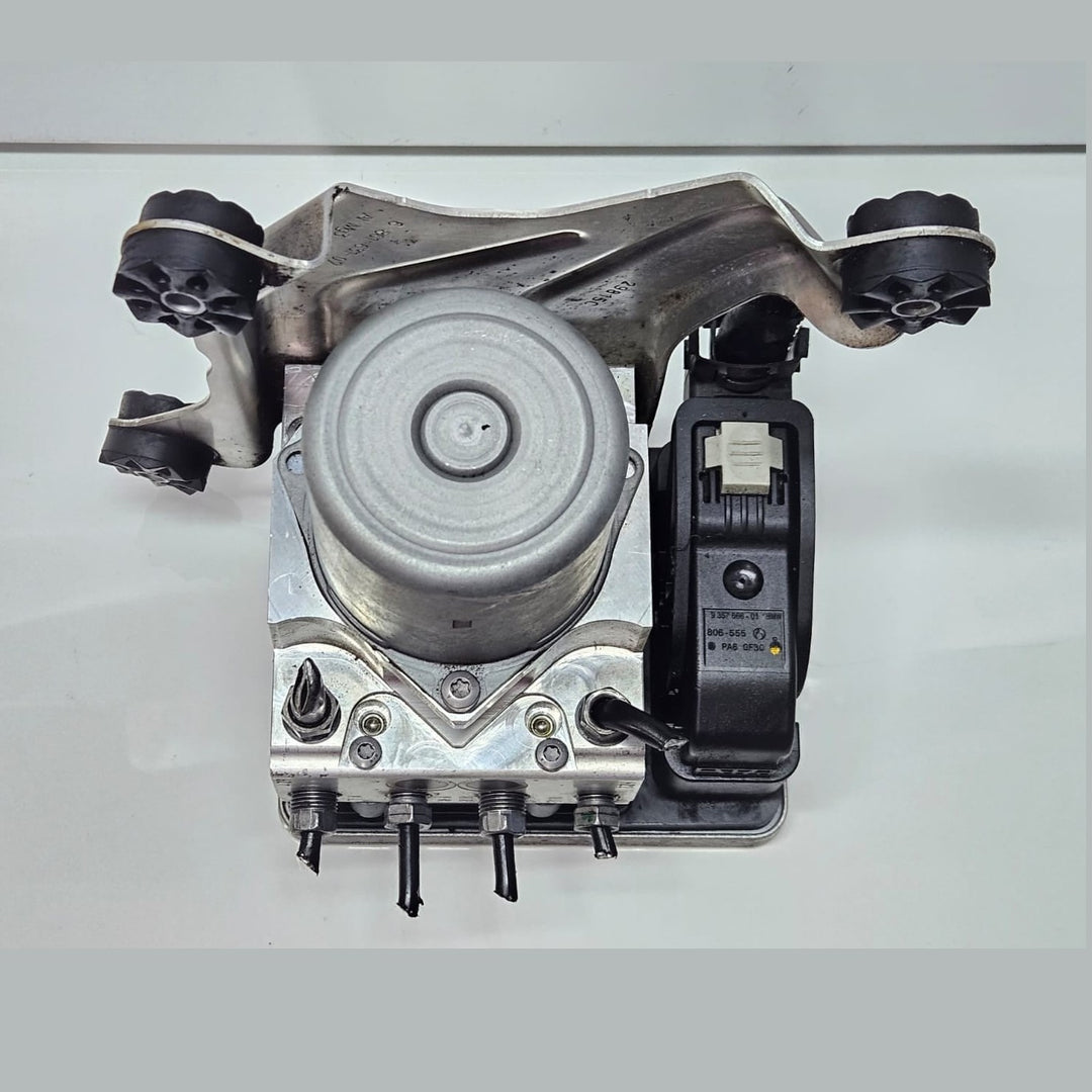 6880538-2016-2019 BMW 750i 740Li G11 G12 Abs Pump Control Module OEM 