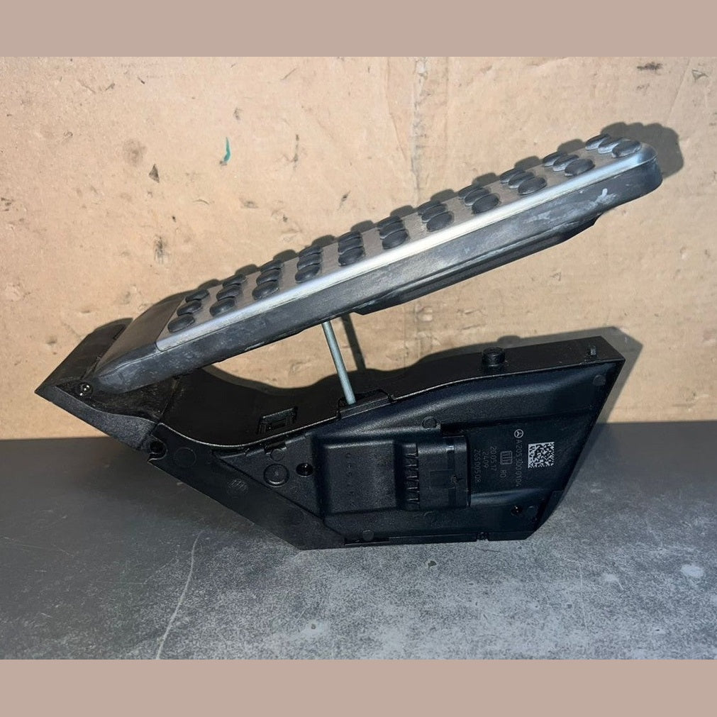 Mercedes W205 W213 W222 W257 Throttle Pedal Accelerator Module A205 3000104 RHD